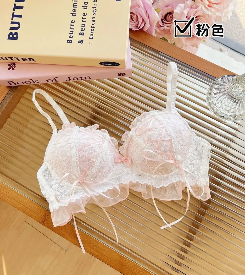 Romantisk spets‑BH med push‑up | Alva