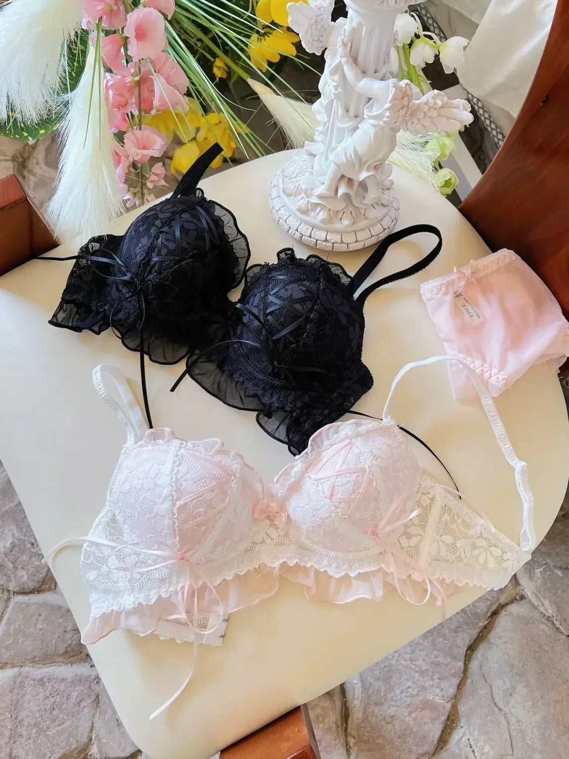 Romantisk spets‑BH med push‑up | Alva