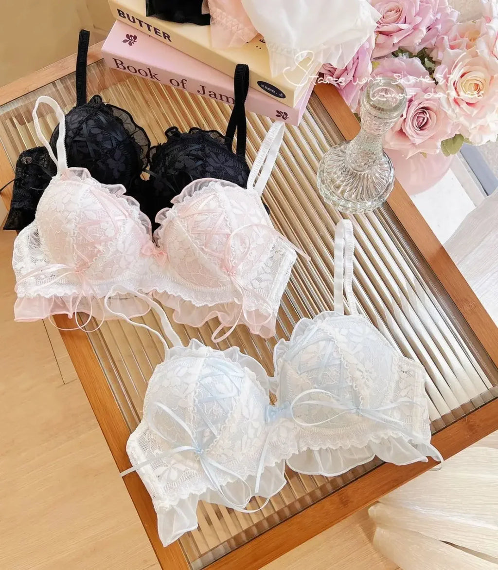 Romantisk spets‑BH med push‑up | Alva