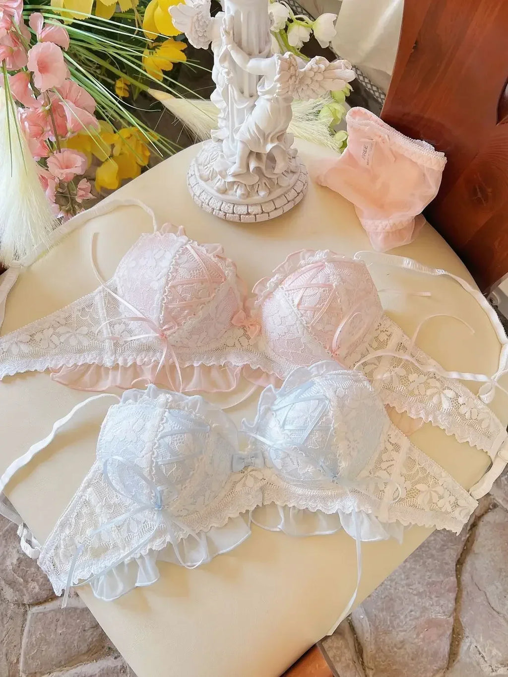 Romantisk spets‑BH med push‑up | Alva