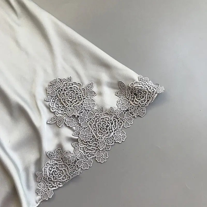 Sexigt sidenlent nattlinne för vår & sommar | Sanna